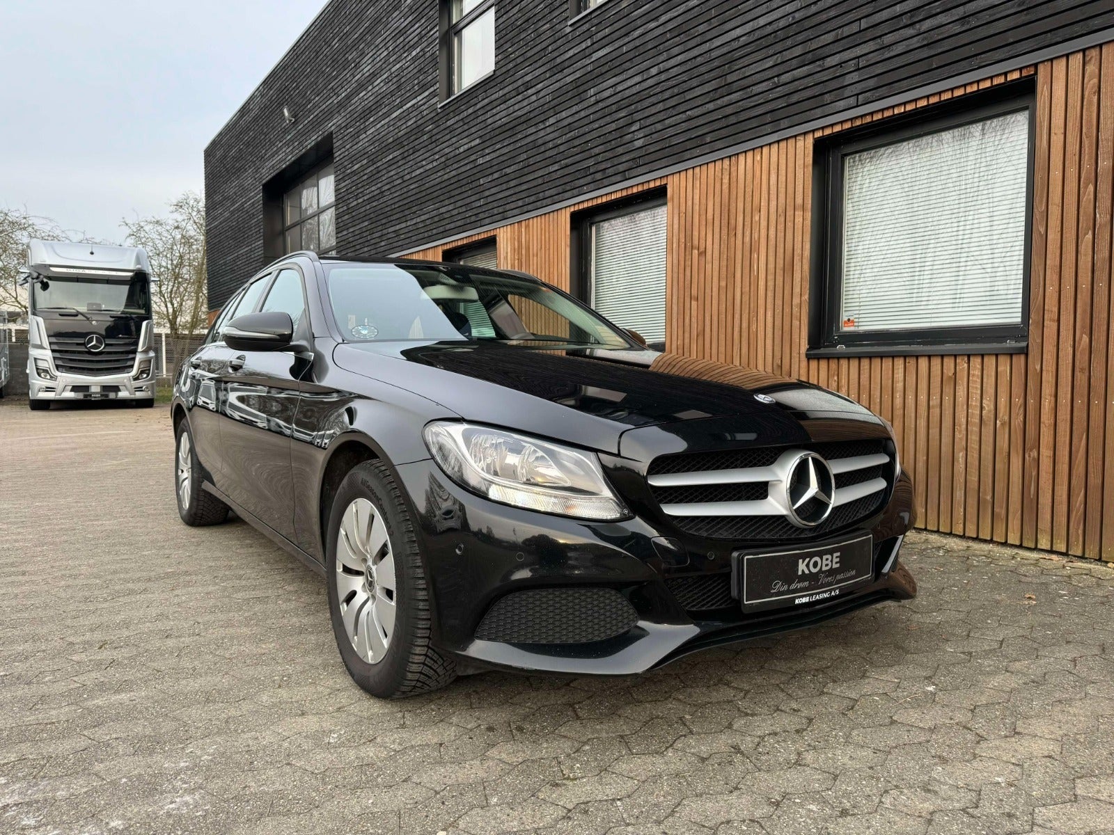 Mercedes hos KOBE Leasing