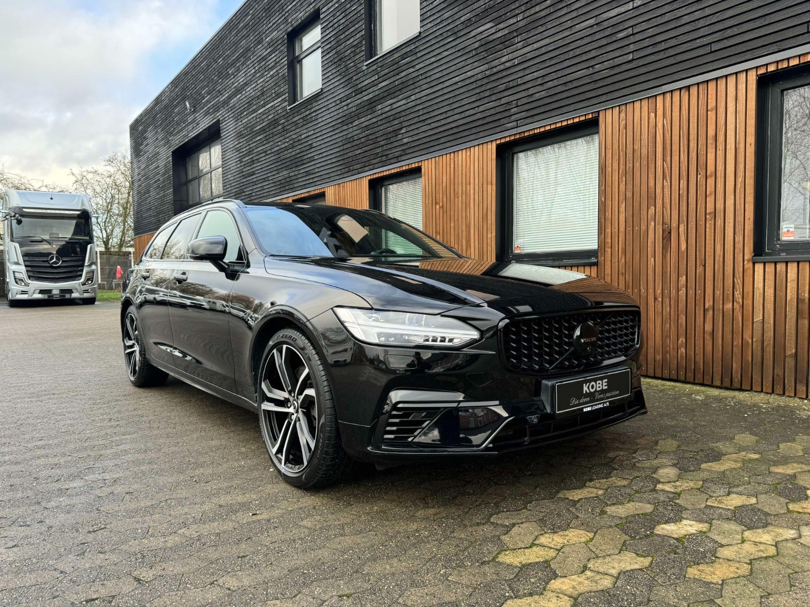 Volvo V90 2,0 T8 ReCharge R-Design aut. AWD 5d – billede 1
